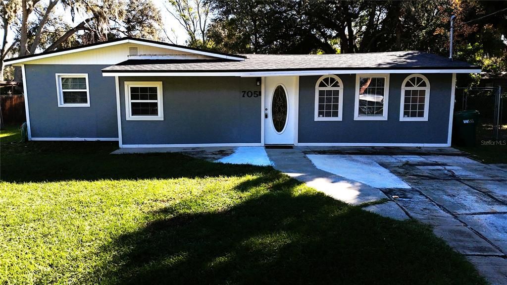 Active With Contract: $225,000 (3 beds, 2 baths, 1576 Square Feet)