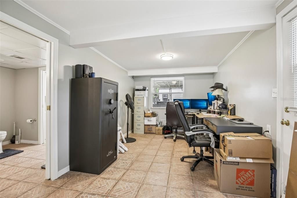 Active With Contract: $225,000 (3 beds, 2 baths, 1576 Square Feet)