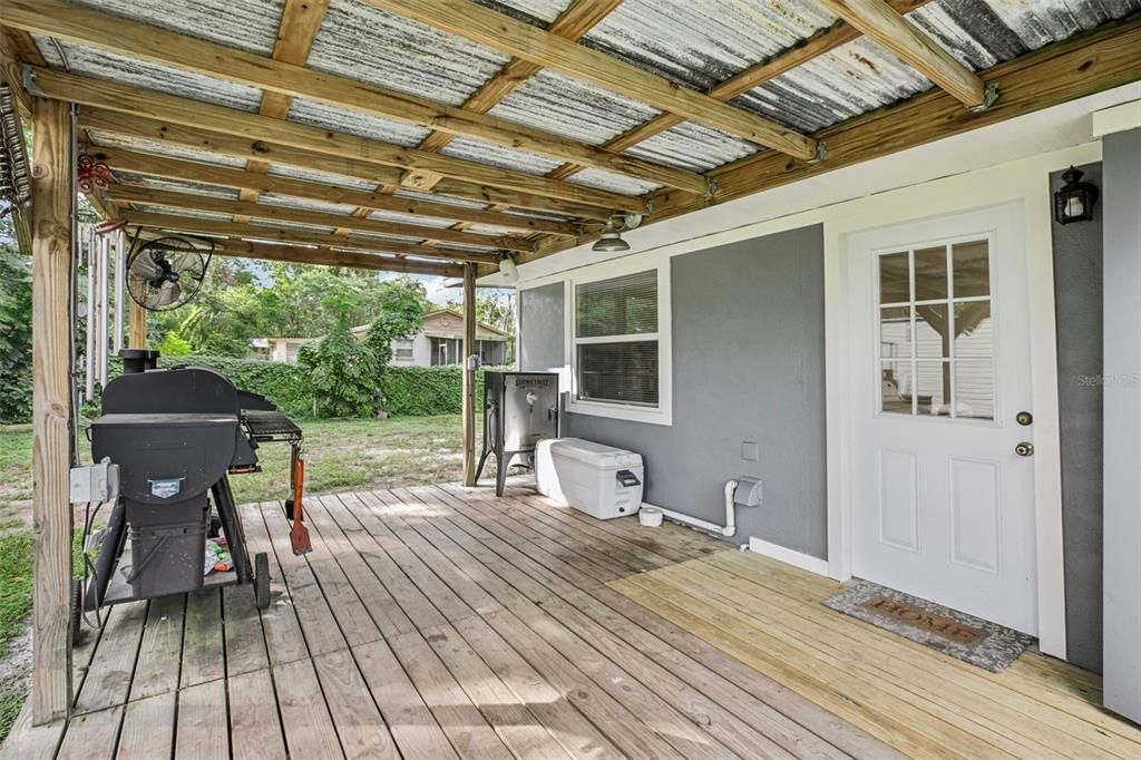 Active With Contract: $225,000 (3 beds, 2 baths, 1576 Square Feet)