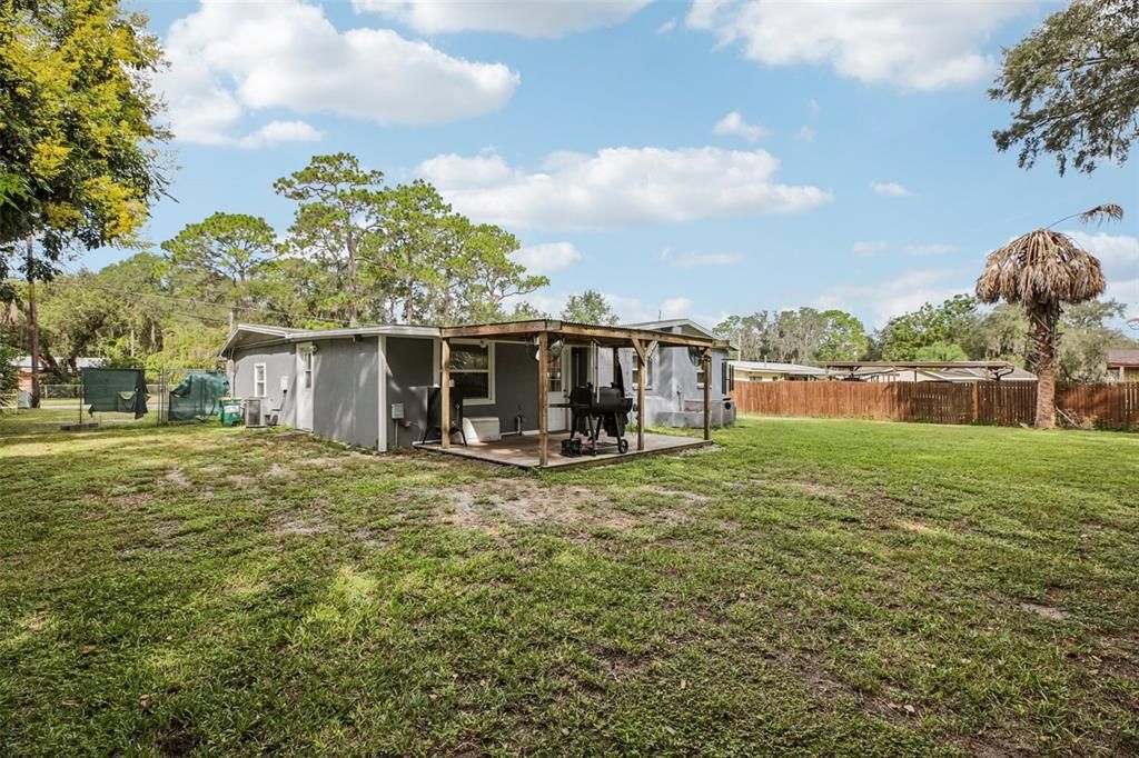 Active With Contract: $225,000 (3 beds, 2 baths, 1576 Square Feet)