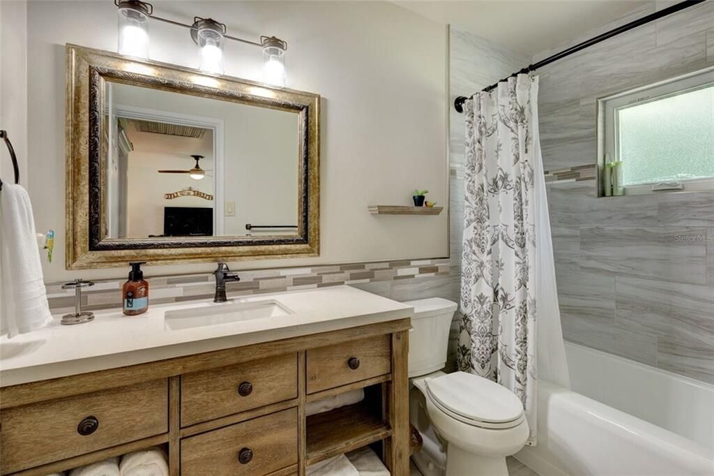 For Sale: $1,900,000 (11 beds, 0 baths, 5499 Square Feet)