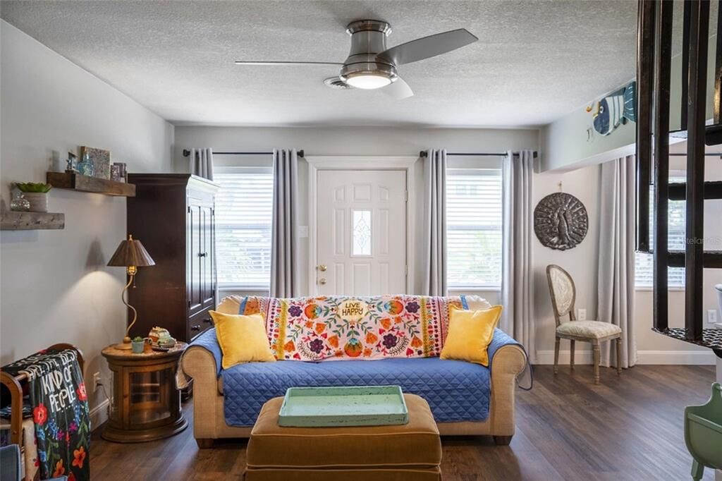 For Sale: $1,900,000 (11 beds, 0 baths, 5499 Square Feet)