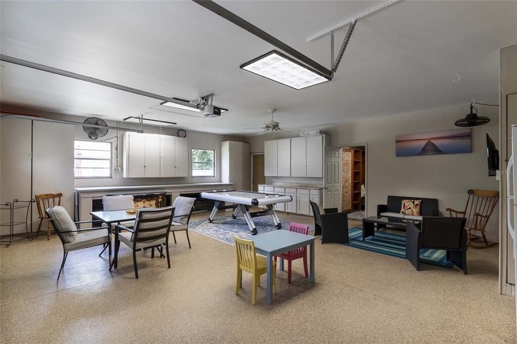 For Sale: $1,900,000 (11 beds, 0 baths, 5499 Square Feet)