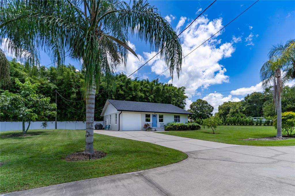 For Sale: $1,900,000 (11 beds, 0 baths, 5499 Square Feet)