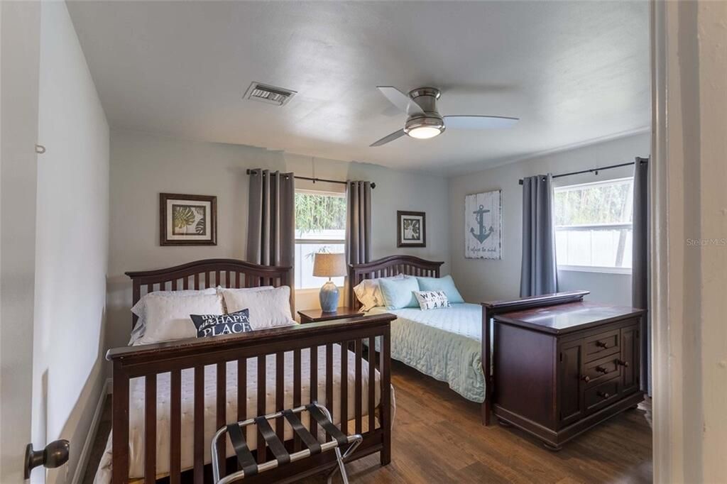 For Sale: $1,900,000 (11 beds, 0 baths, 5499 Square Feet)