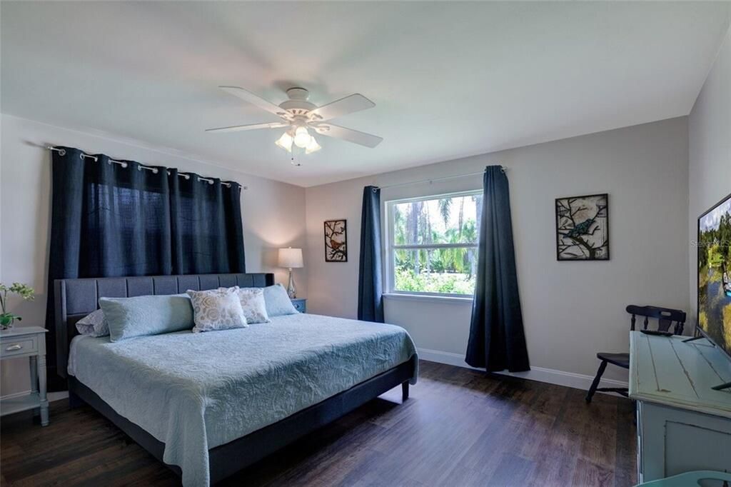 For Sale: $1,900,000 (11 beds, 0 baths, 5499 Square Feet)