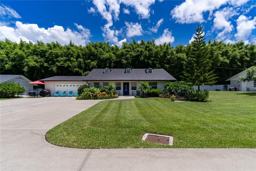 For Sale: $1,900,000 (11 beds, 0 baths, 5499 Square Feet)