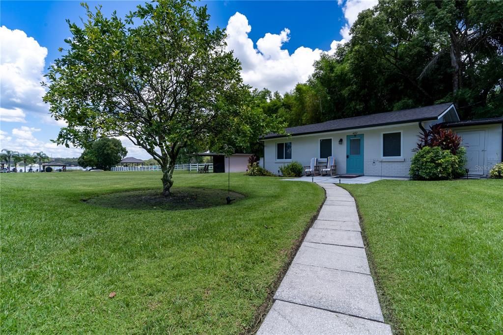 For Sale: $1,900,000 (11 beds, 0 baths, 5499 Square Feet)