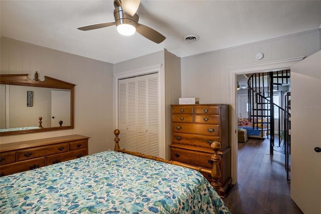 For Sale: $1,900,000 (11 beds, 0 baths, 5499 Square Feet)