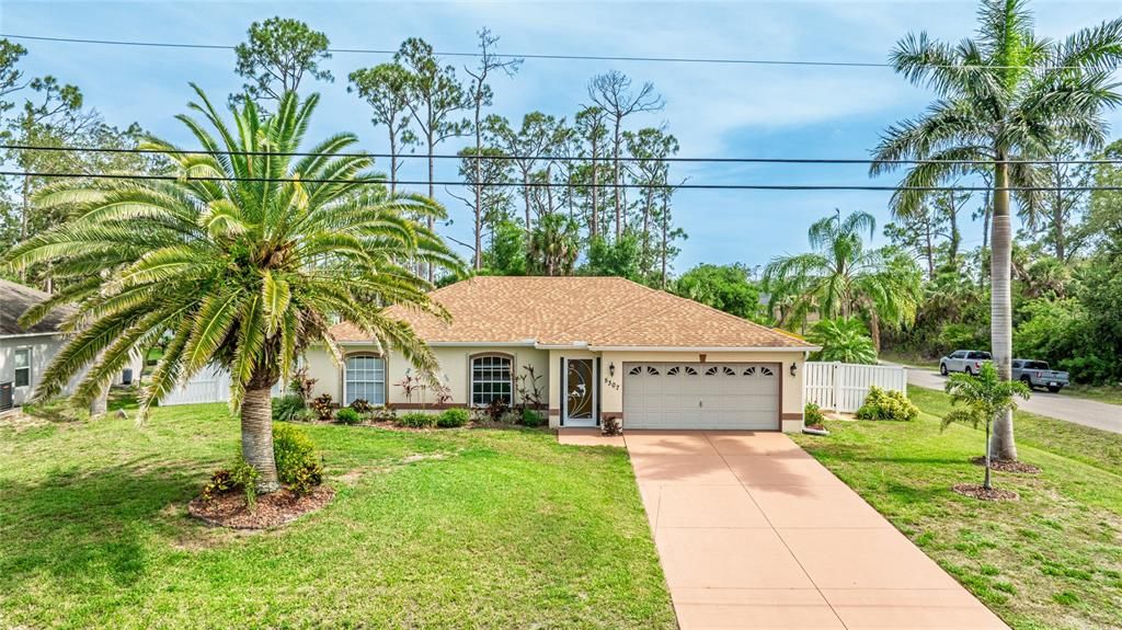 Recently Sold: $325,000 (3 beds, 2 baths, 1197 Square Feet)