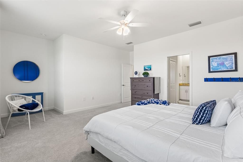 En Venta: $328,900 (3 camas, 2 baños, 1942 Pies cuadrados)