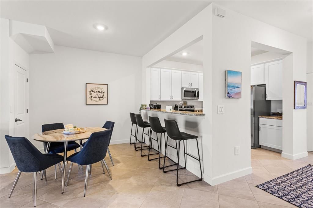 En Venta: $328,900 (3 camas, 2 baños, 1942 Pies cuadrados)