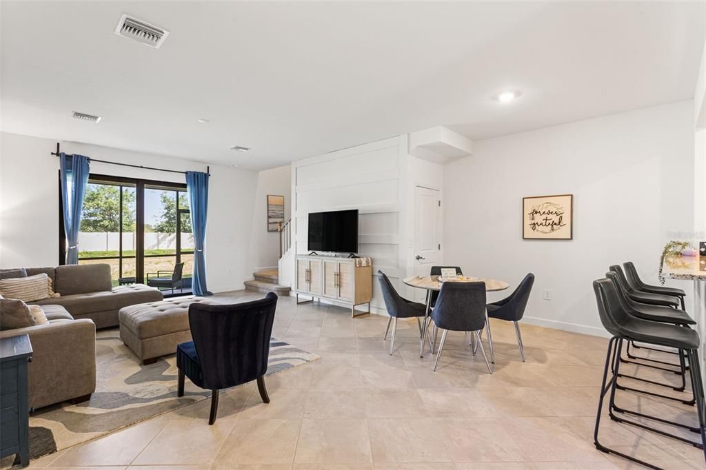 En Venta: $328,900 (3 camas, 2 baños, 1942 Pies cuadrados)