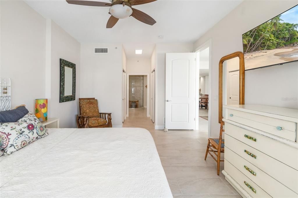 En Venta: $560,000 (2 camas, 2 baños, 1701 Pies cuadrados)