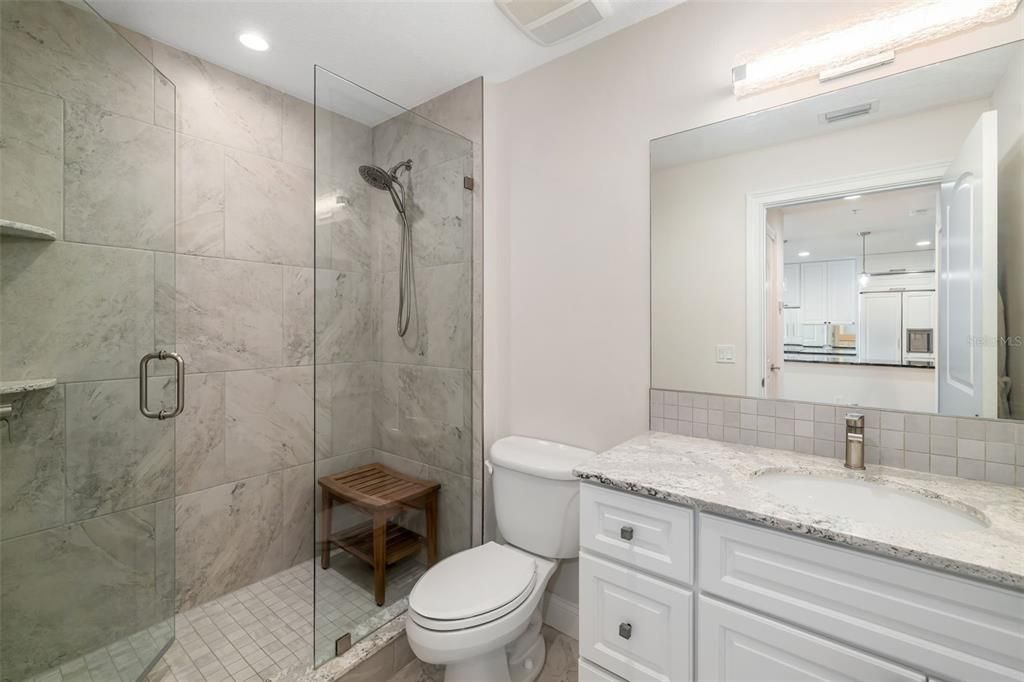 En Venta: $560,000 (2 camas, 2 baños, 1701 Pies cuadrados)