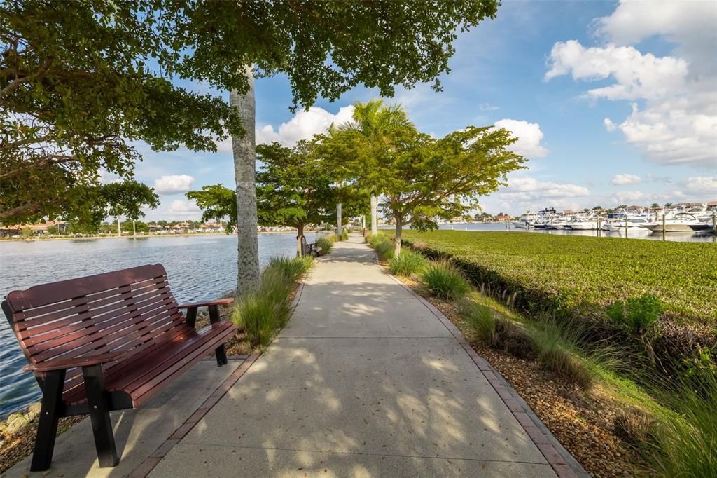 En Venta: $560,000 (2 camas, 2 baños, 1701 Pies cuadrados)