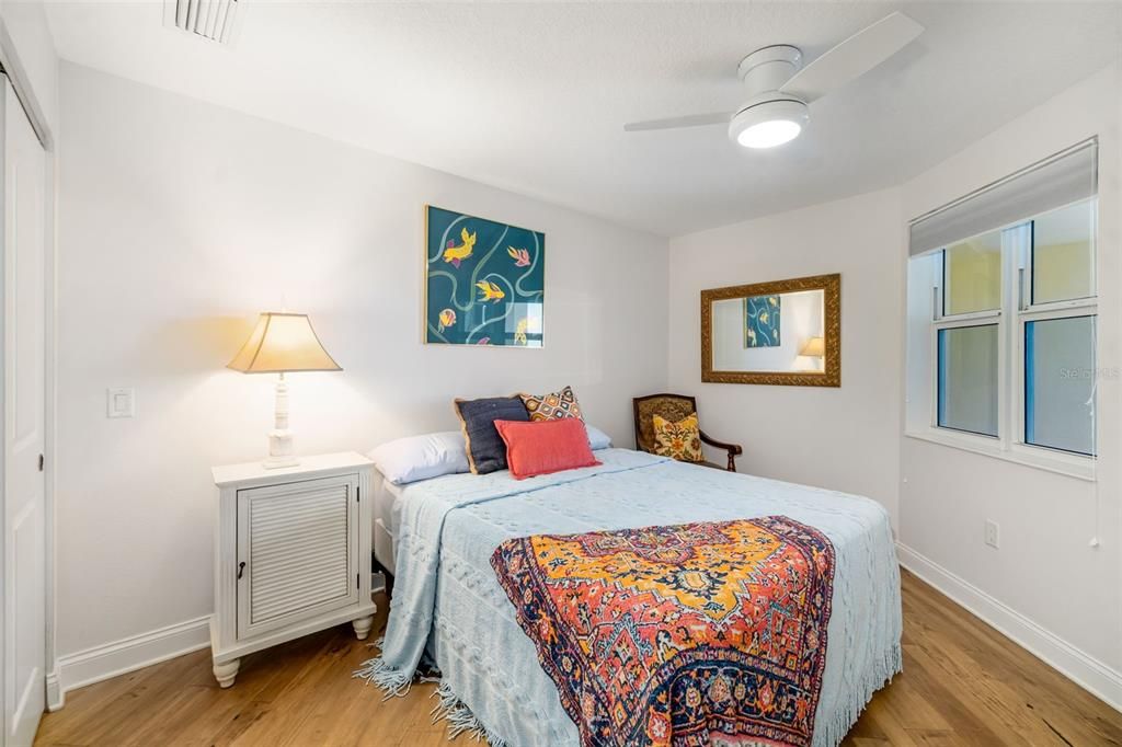 En Venta: $560,000 (2 camas, 2 baños, 1701 Pies cuadrados)