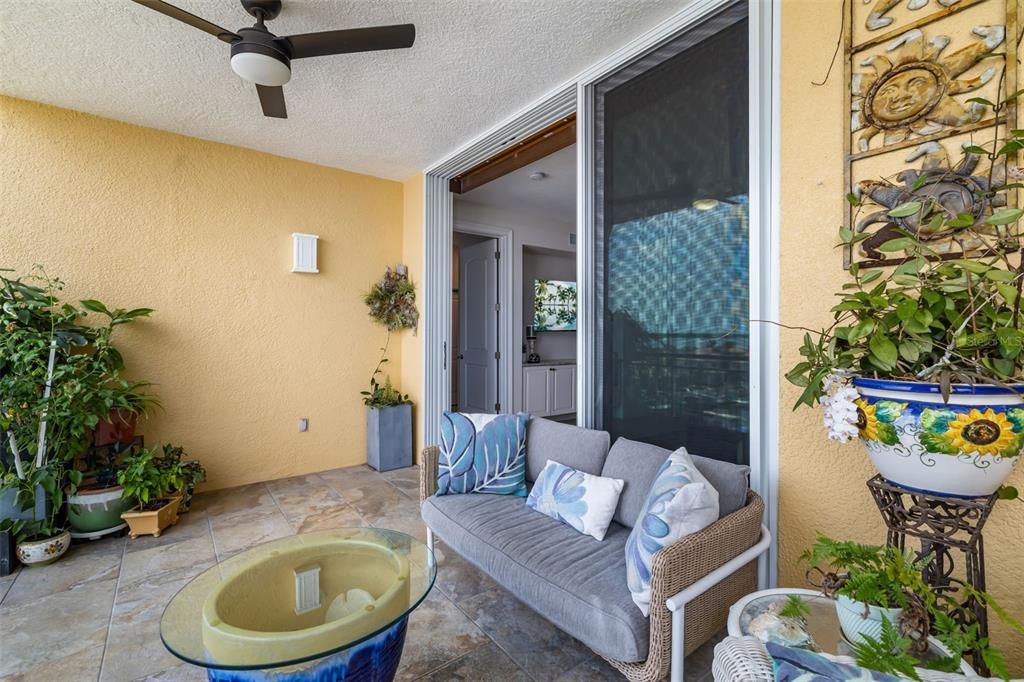 En Venta: $560,000 (2 camas, 2 baños, 1701 Pies cuadrados)