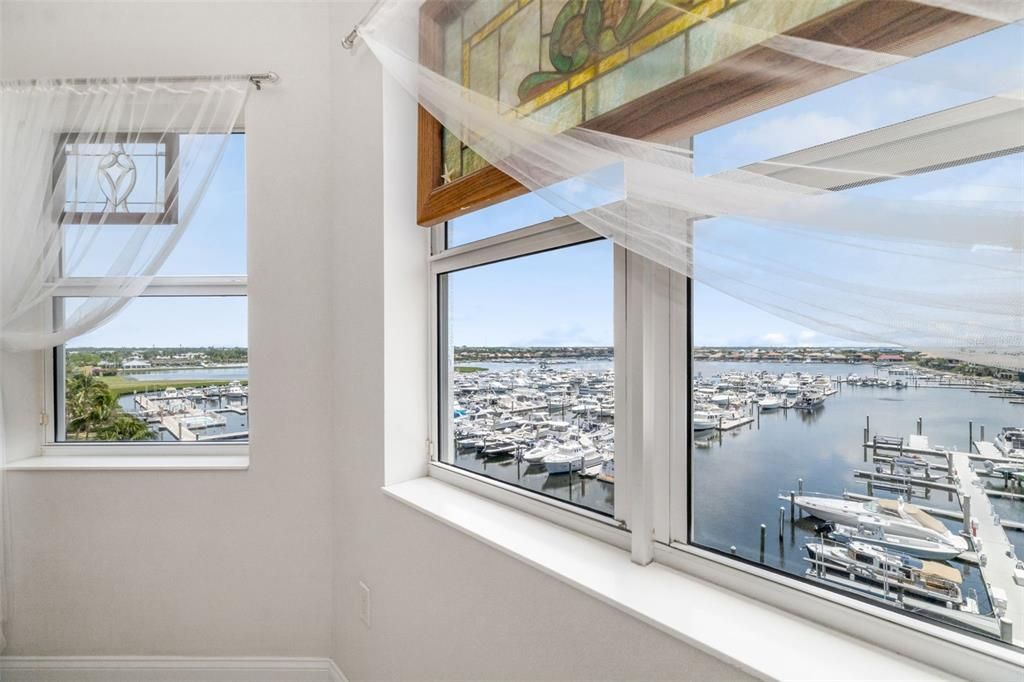 En Venta: $560,000 (2 camas, 2 baños, 1701 Pies cuadrados)