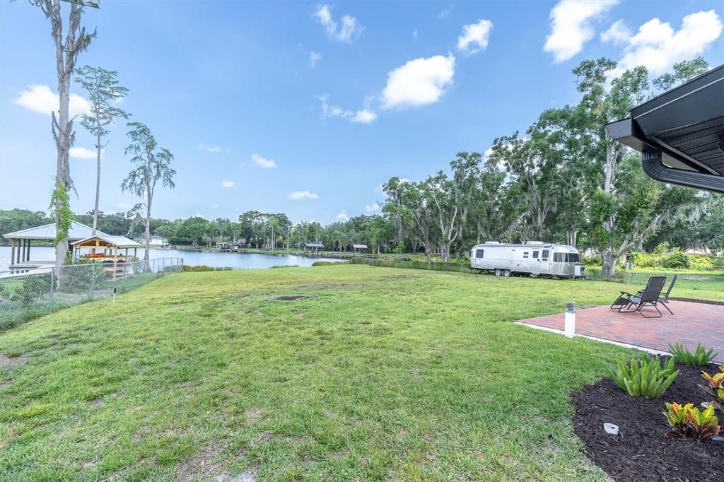 For Sale: $799,000 (3 beds, 2 baths, 1990 Square Feet)