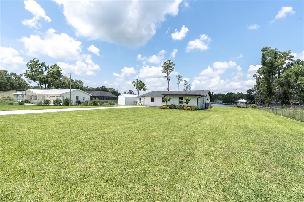 For Sale: $799,000 (3 beds, 2 baths, 1990 Square Feet)