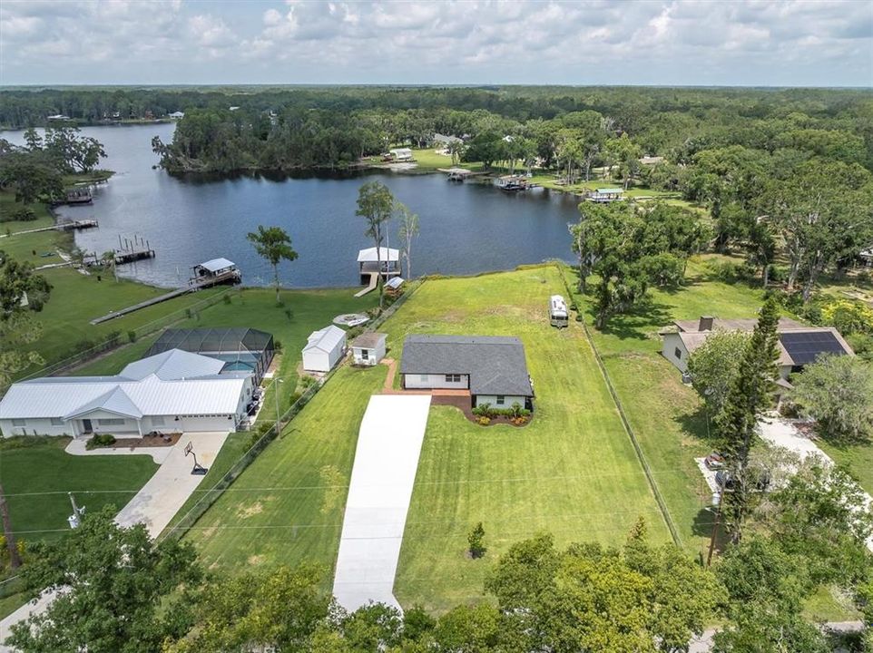 For Sale: $799,000 (3 beds, 2 baths, 1990 Square Feet)