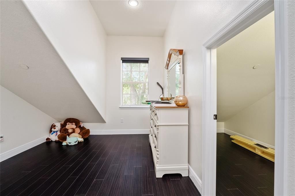 待售: $519,990 (3 贝兹, 2 浴室, 2421 平方英尺)