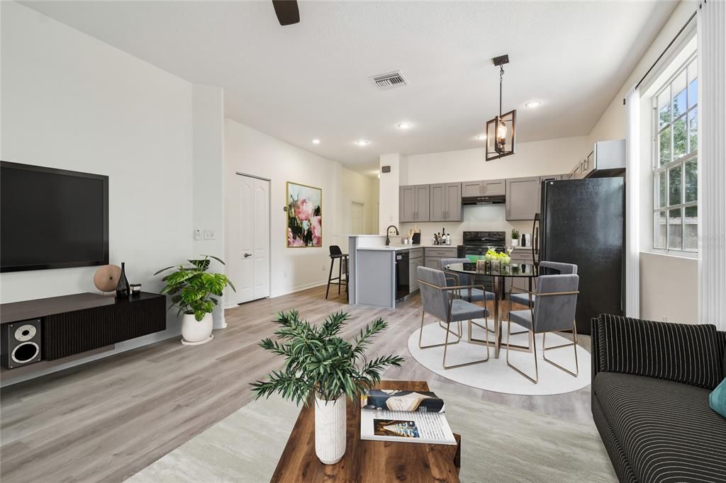 合同活跃: $345,000 (3 贝兹, 2 浴室, 1126 平方英尺)