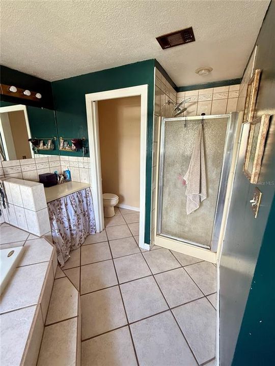 待售: $550,000 (4 贝兹, 3 浴室, 2464 平方英尺)