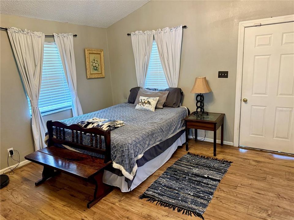 待售: $550,000 (4 贝兹, 3 浴室, 2464 平方英尺)