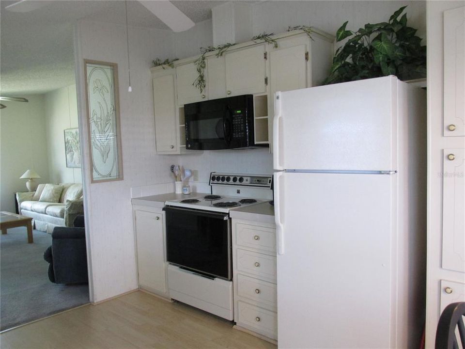 На продажу: $125,000 (2 спален, 2 ванн, 900 Квадратных фут)