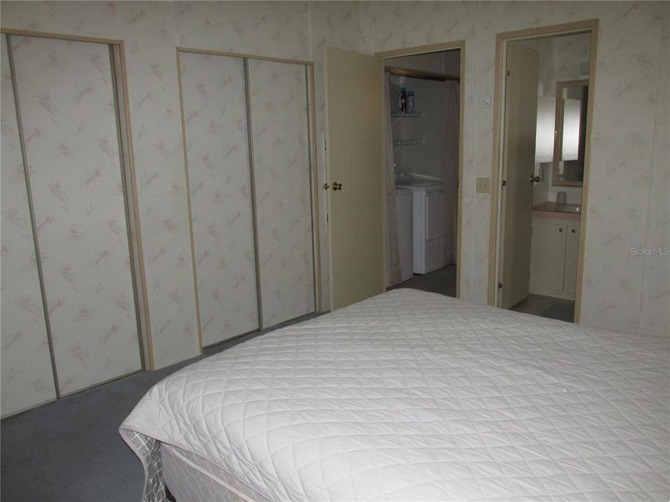 На продажу: $125,000 (2 спален, 2 ванн, 900 Квадратных фут)