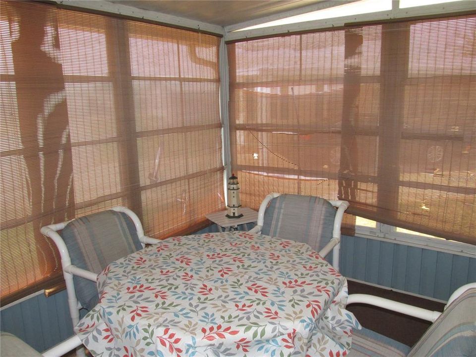 На продажу: $125,000 (2 спален, 2 ванн, 900 Квадратных фут)