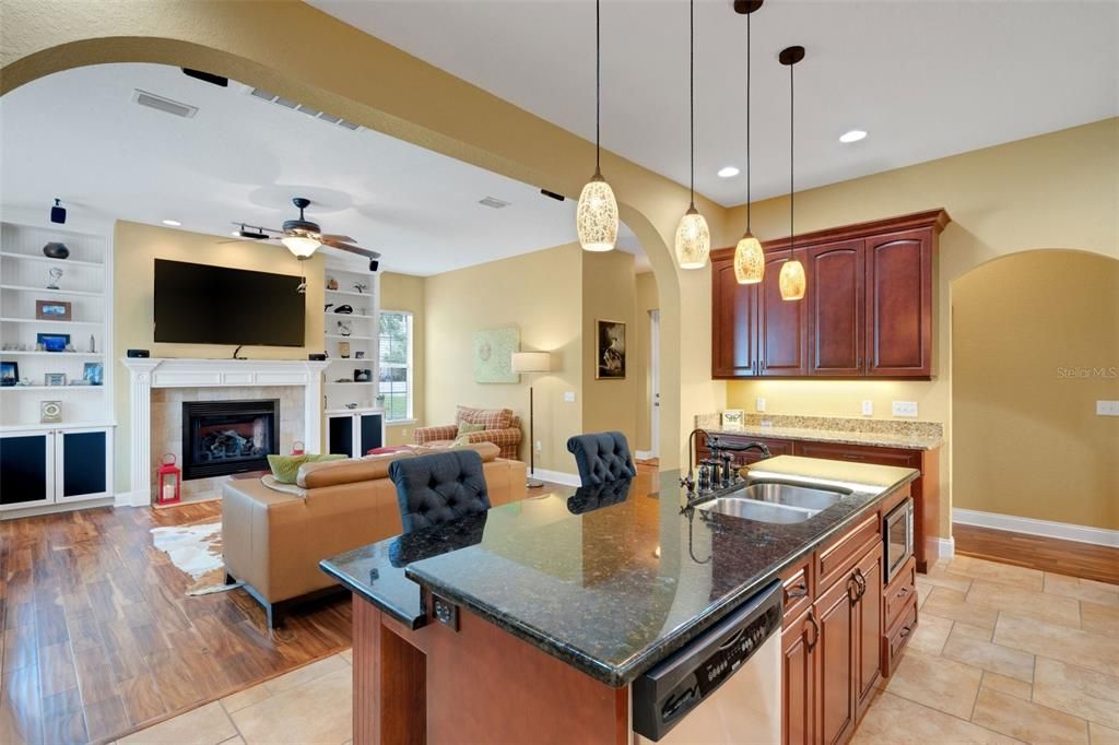 Active With Contract: $595,000 (4 beds, 3 baths, 2502 Square Feet)