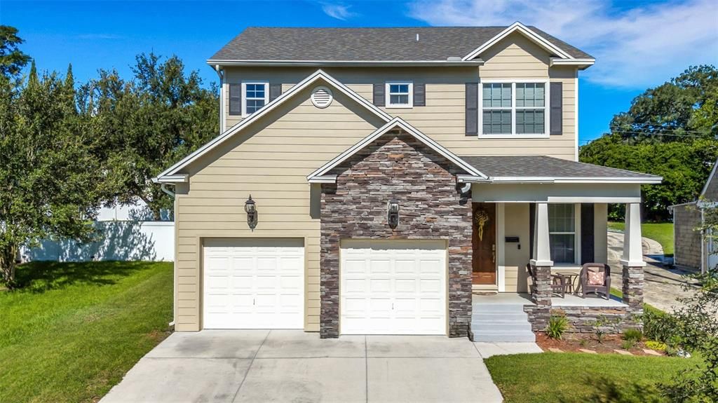 Active With Contract: $595,000 (4 beds, 3 baths, 2502 Square Feet)