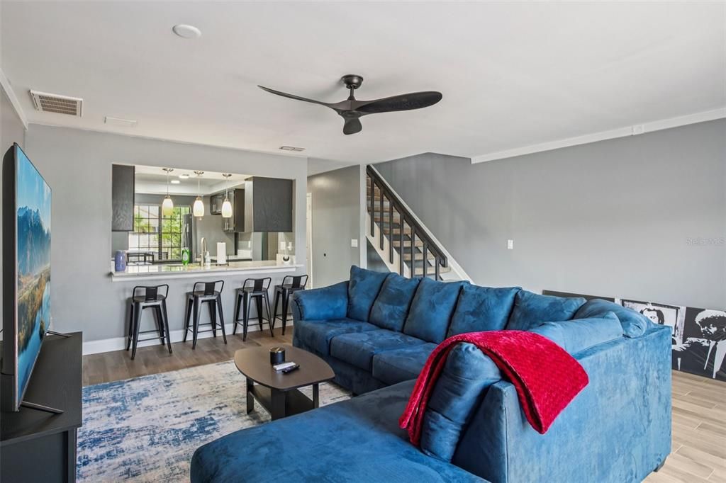 Под контрактом: $336,000 (2 спален, 2 ванн, 1440 Квадратных фут)