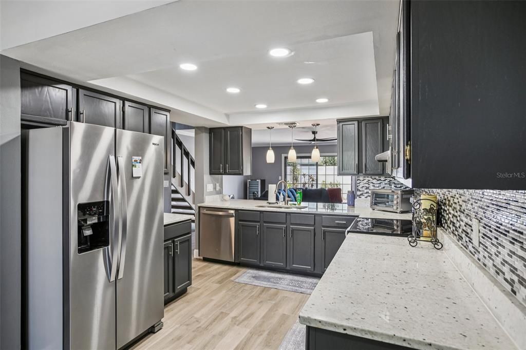 Под контрактом: $336,000 (2 спален, 2 ванн, 1440 Квадратных фут)