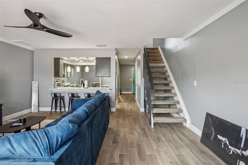 Под контрактом: $336,000 (2 спален, 2 ванн, 1440 Квадратных фут)