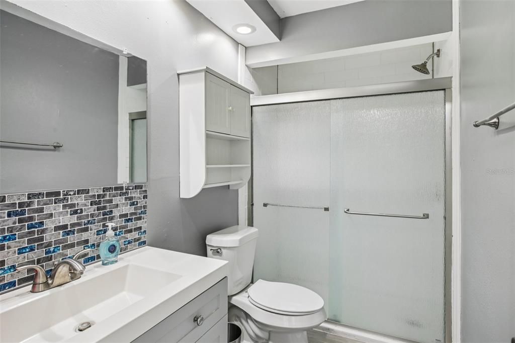 Под контрактом: $336,000 (2 спален, 2 ванн, 1440 Квадратных фут)