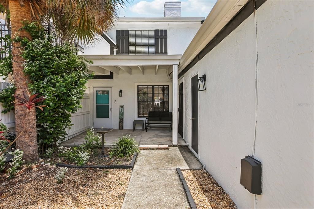 Под контрактом: $336,000 (2 спален, 2 ванн, 1440 Квадратных фут)