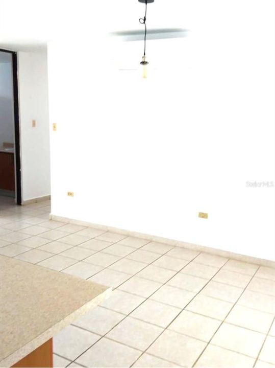 For Rent: $2,500 (3 beds, 2 baths, 1800 Square Feet)