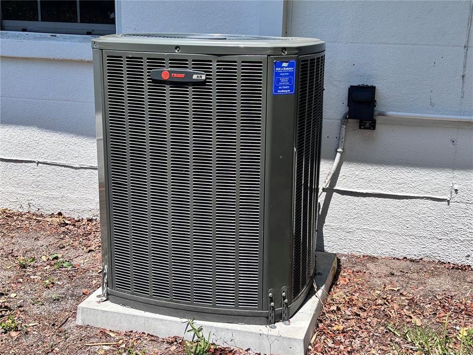 合同活跃: $499,000 (4 贝兹, 3 浴室, 3644 平方英尺)