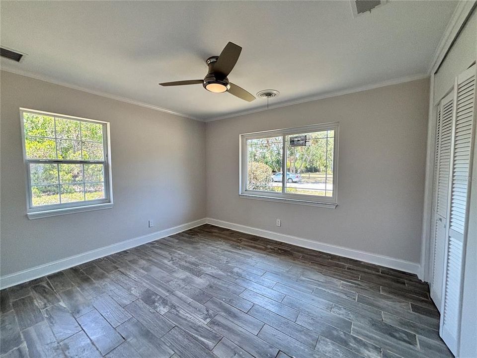 合同活跃: $499,000 (4 贝兹, 3 浴室, 3644 平方英尺)