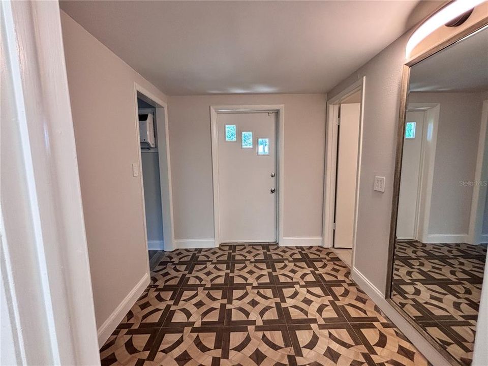 合同活跃: $499,000 (4 贝兹, 3 浴室, 3644 平方英尺)