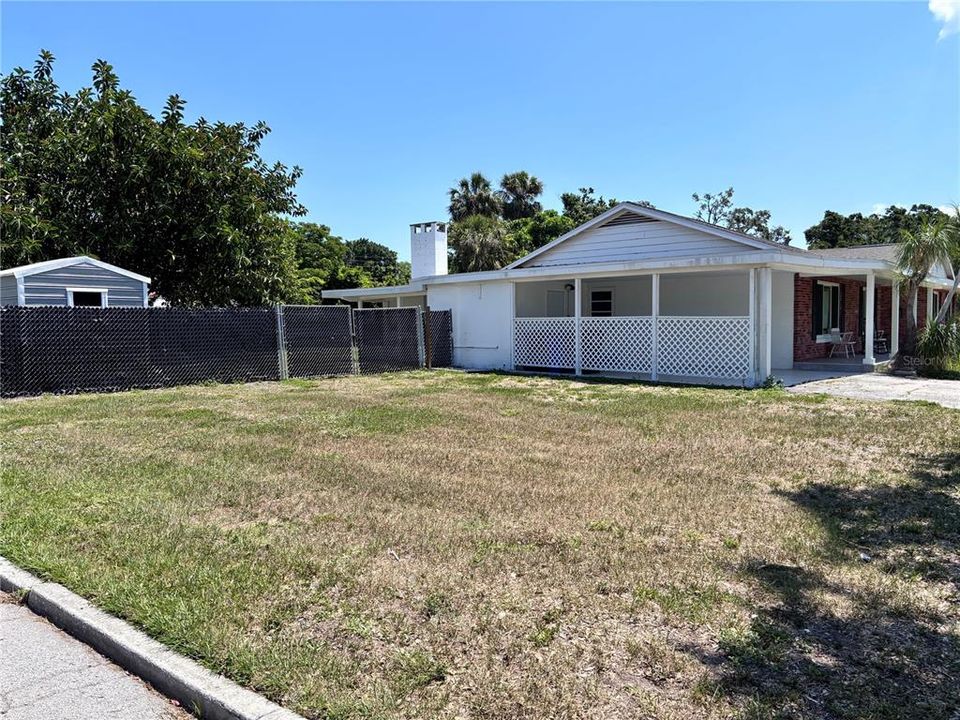 合同活跃: $499,000 (4 贝兹, 3 浴室, 3644 平方英尺)