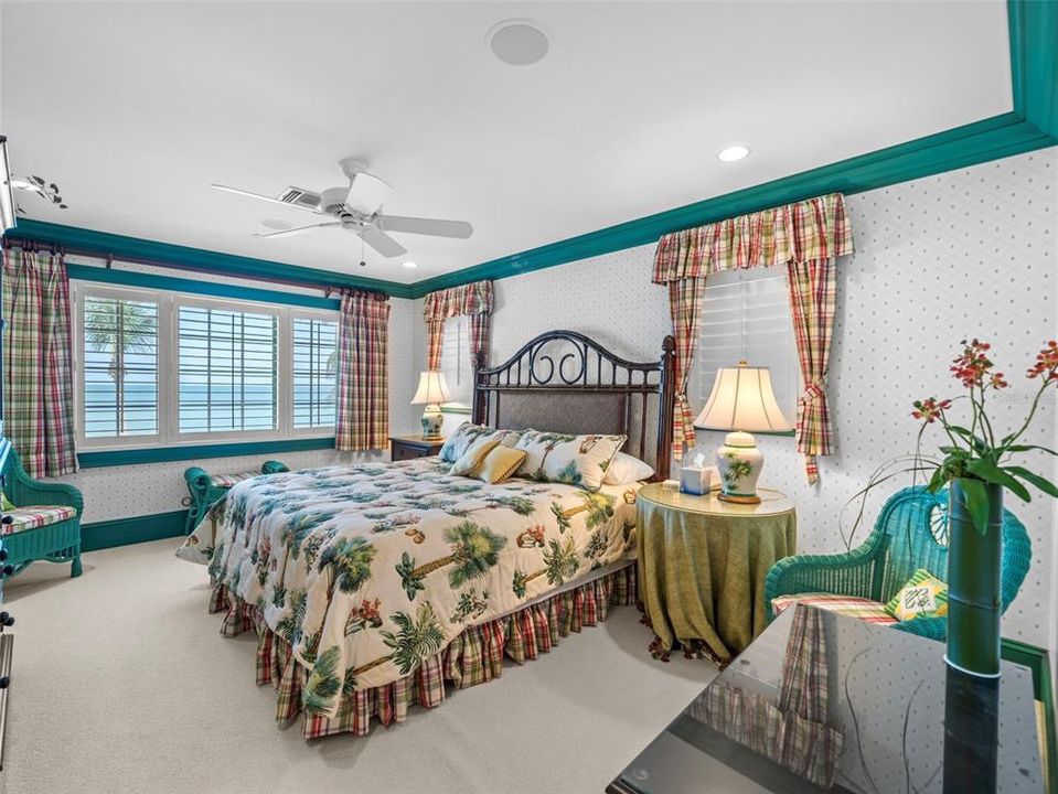 For Sale: $16,900,000 (5 beds, 6 baths, 5837 Square Feet)