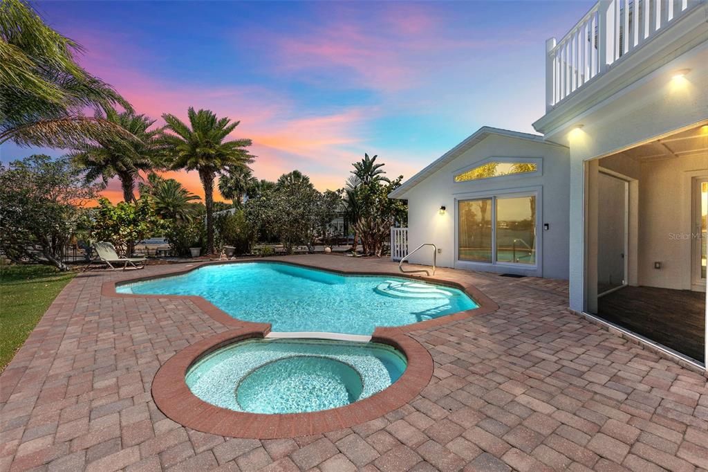 待售: $1,325,000 (3 贝兹, 3 浴室, 3095 平方英尺)