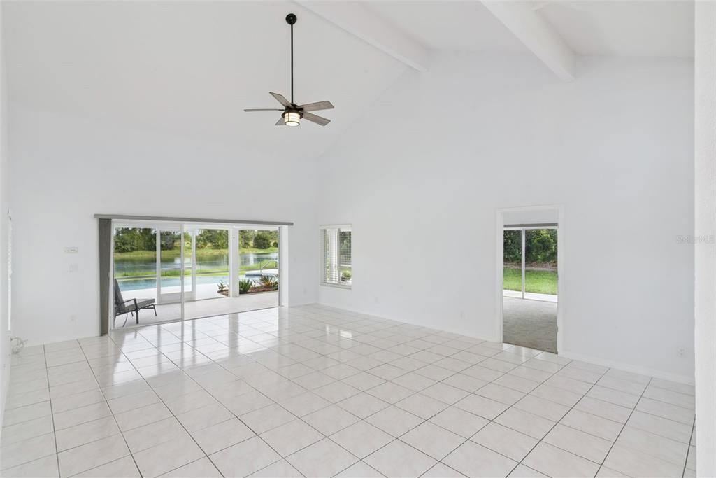 На продажу: $665,000 (3 спален, 3 ванн, 1737 Квадратных фут)