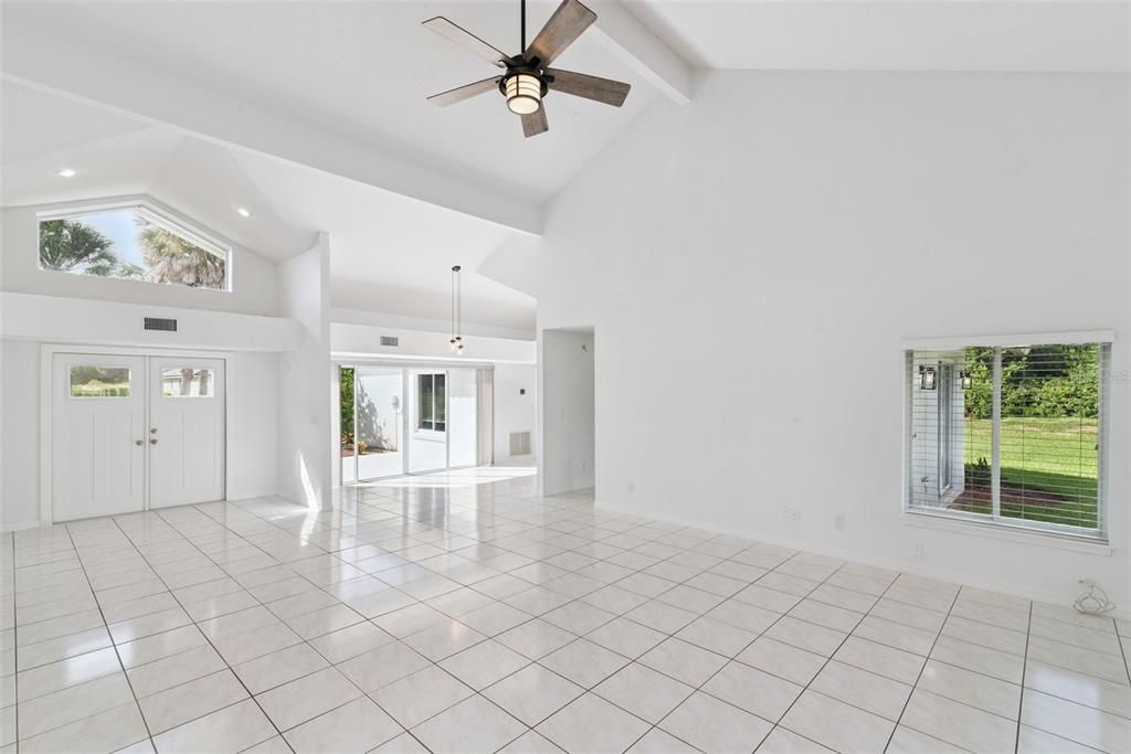 На продажу: $665,000 (3 спален, 3 ванн, 1737 Квадратных фут)