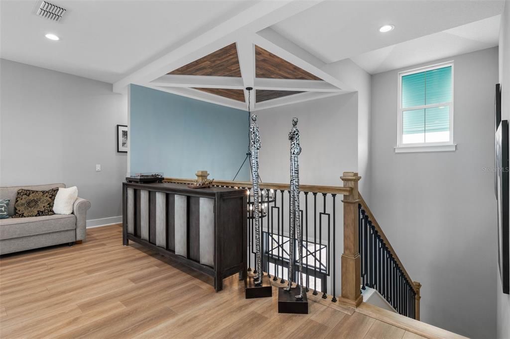 For Sale: $1,299,000 (3 beds, 2 baths, 2528 Square Feet)